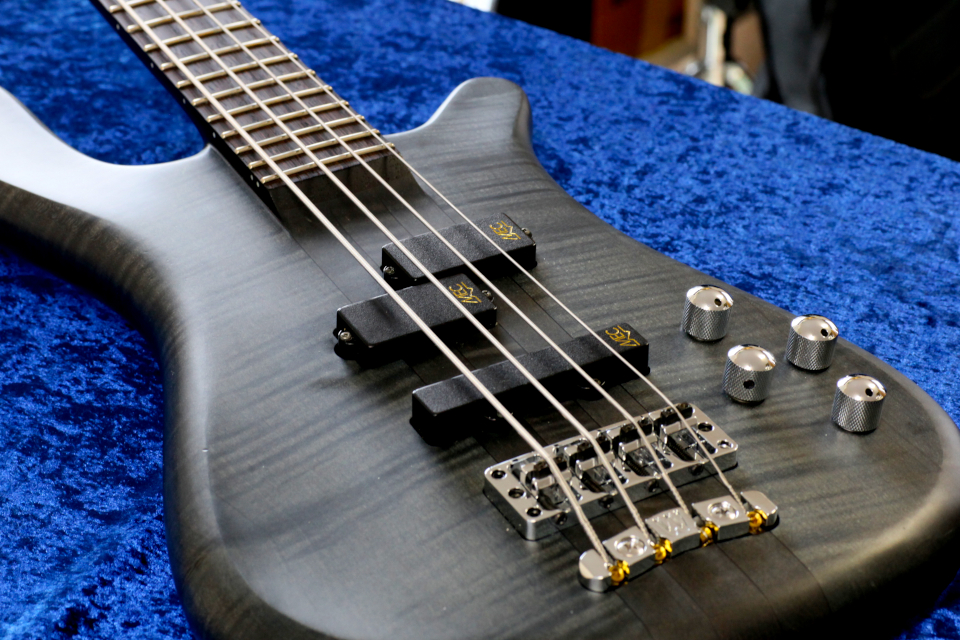 の激安[美品]ワーウィックのリミテッド・モデル Warwick Thumb Bass Black Edition 5弦フレットレス Warwick