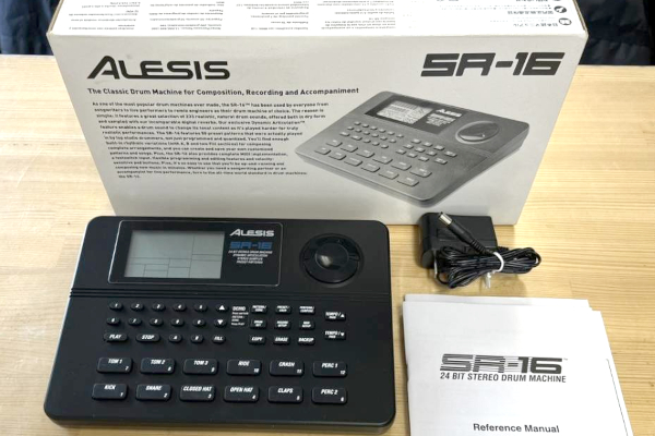 ALESIS SR-16 Y}V